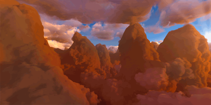 Wolken, von der Sonne beschienen