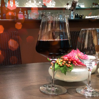 Rotwein im Glas